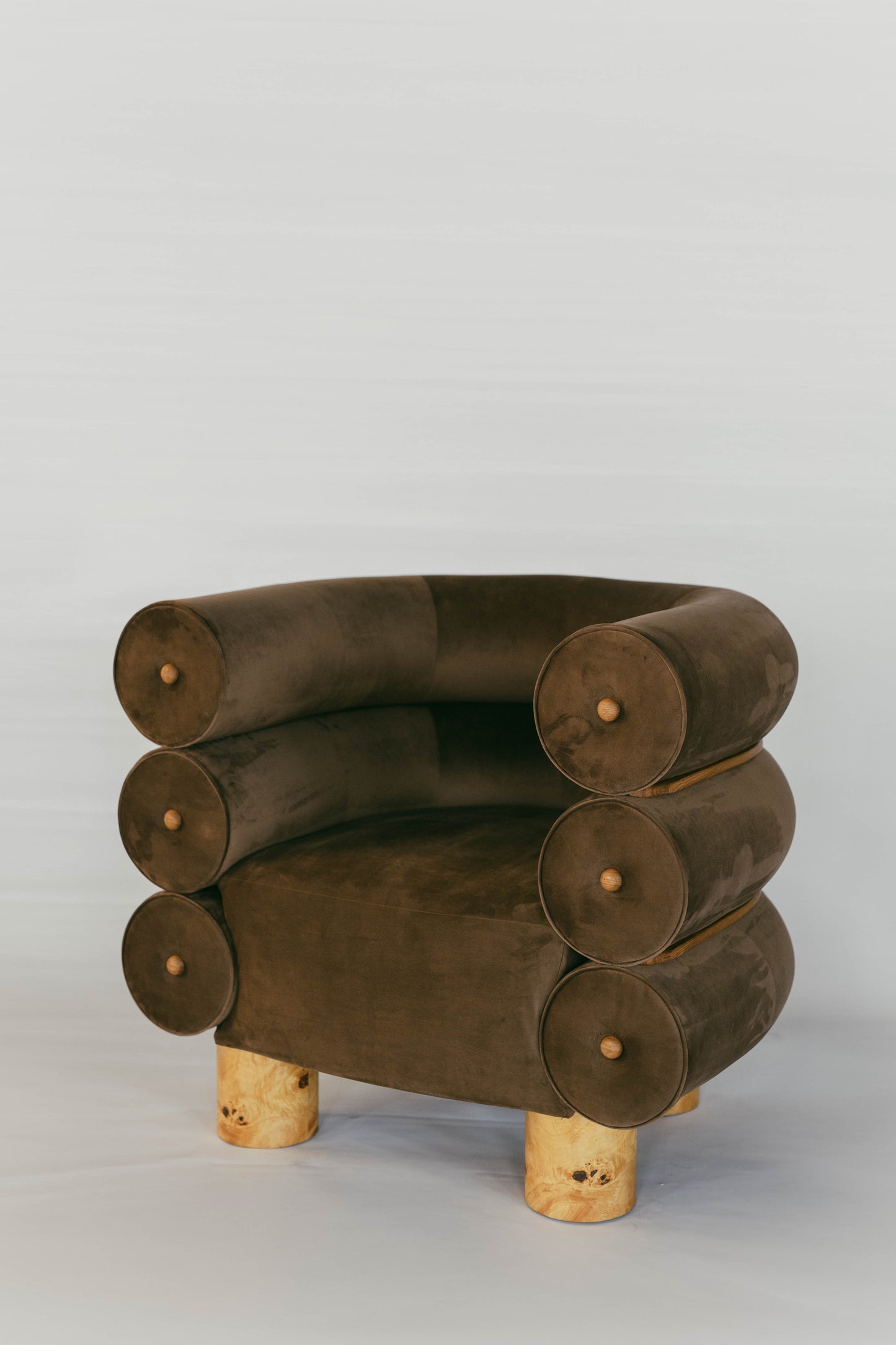 THE FAVOR CHAIR