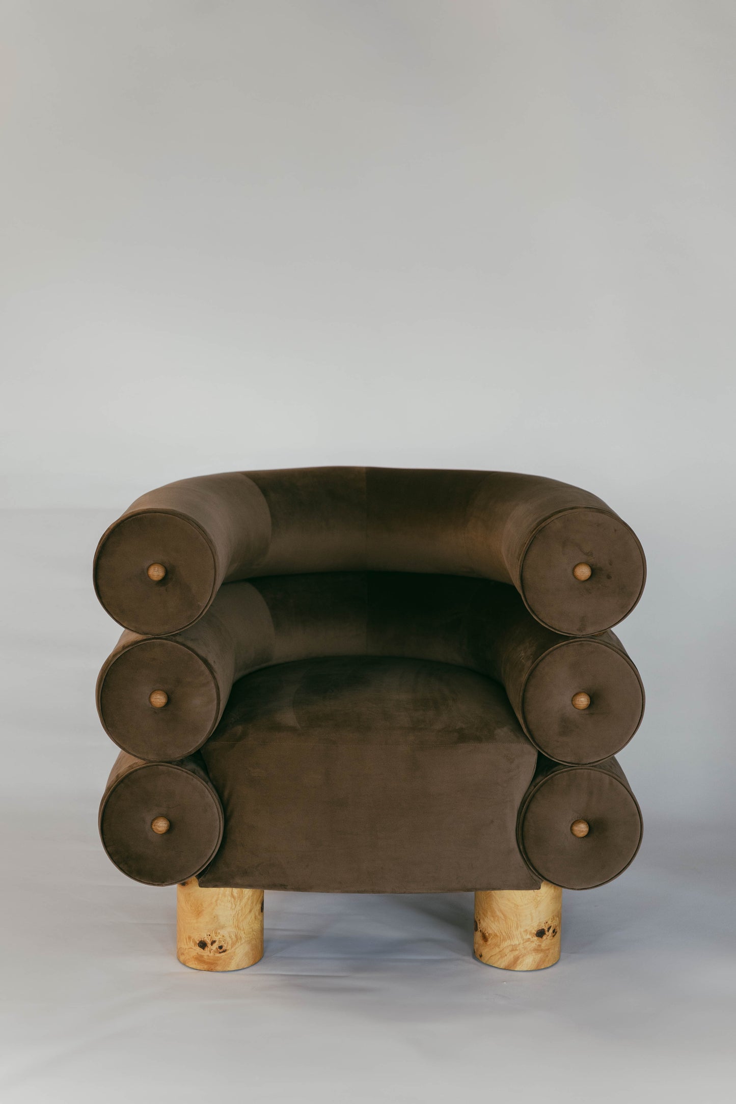 THE FAVOR CHAIR