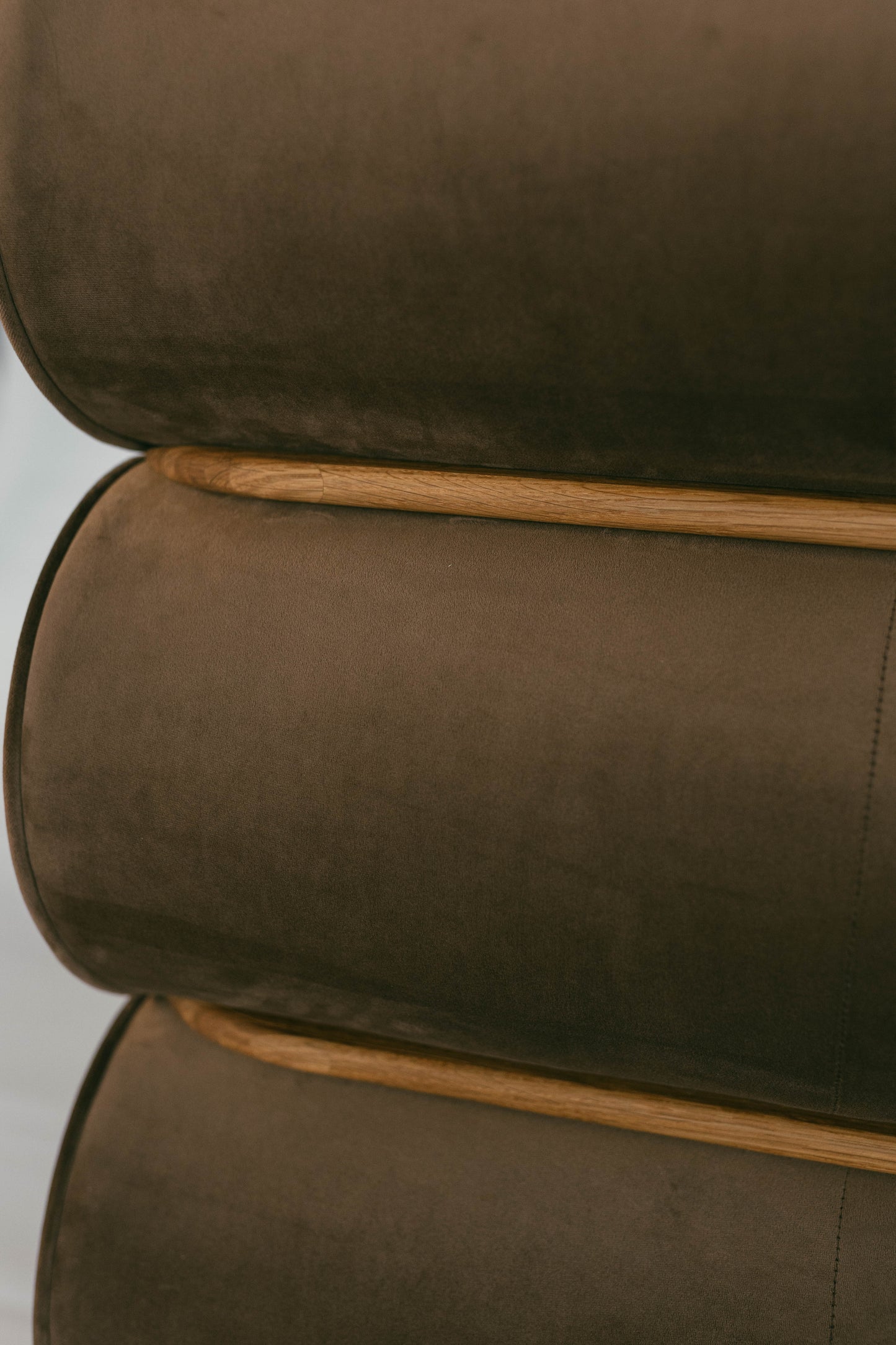THE FAVOR CHAIR